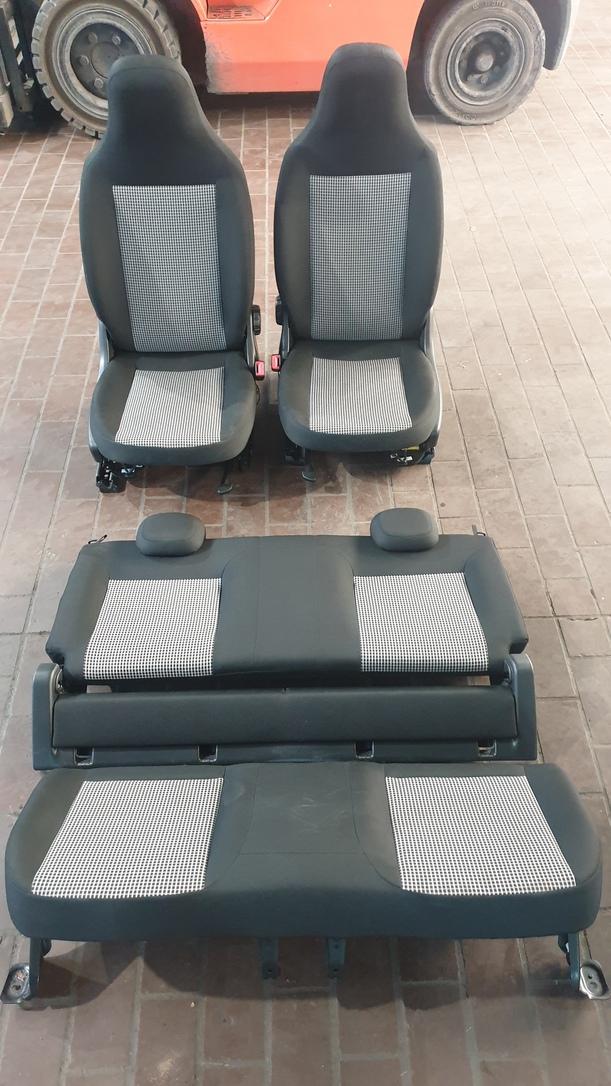 Foto: INNENAUSSTATTUNG / SITZE eines Renault Twingo SCe 70