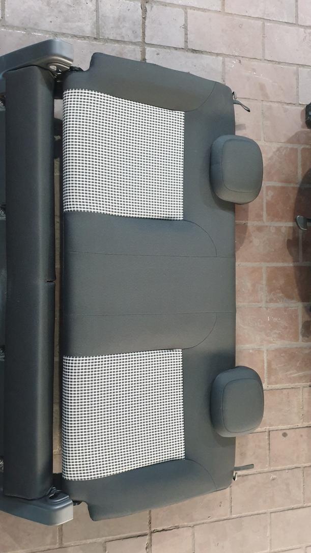 Foto: INNENAUSSTATTUNG / SITZE eines Renault Twingo SCe 70