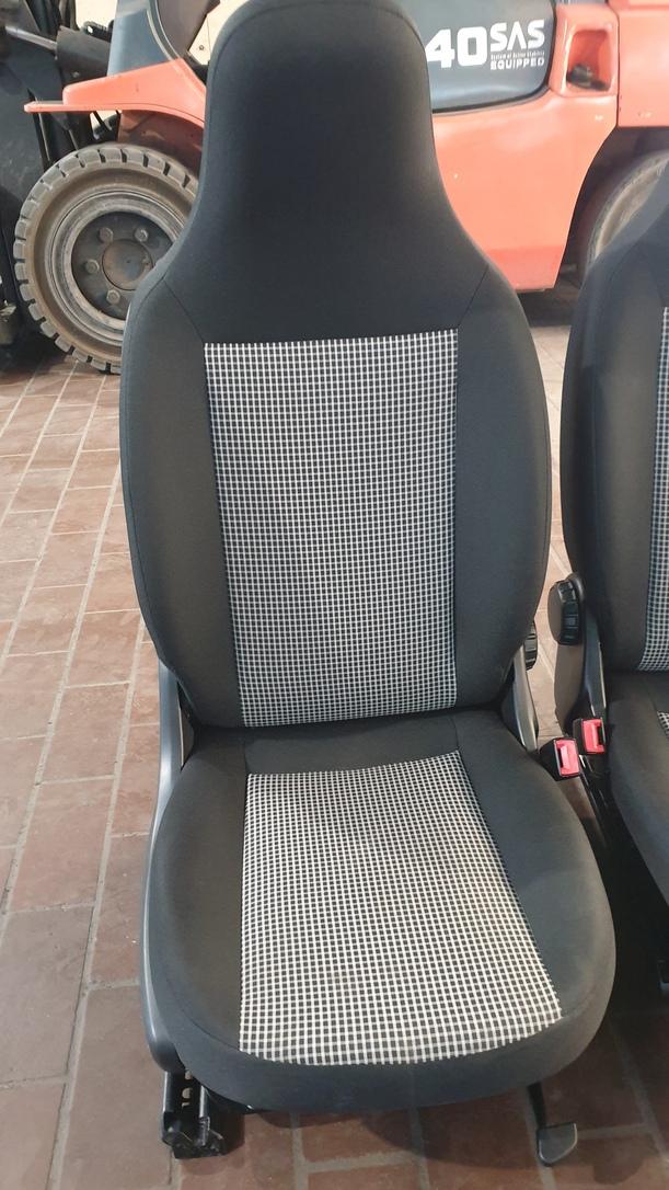Foto: INNENAUSSTATTUNG / SITZE eines Renault Twingo SCe 70