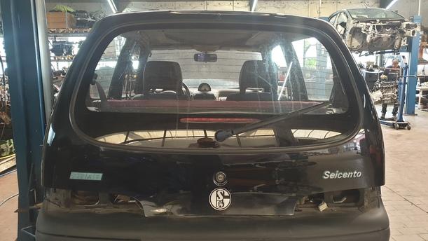 Foto: HECKKLAPPE / HECKDECKEL eines Fiat Seicento 1.1