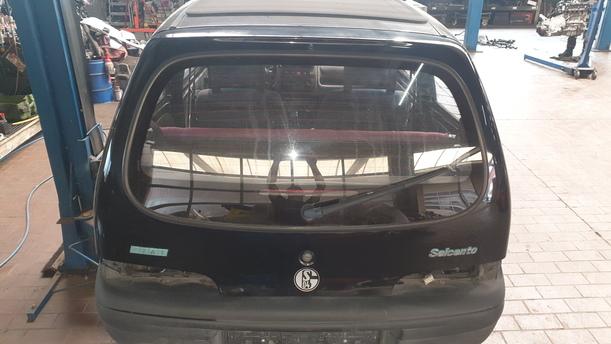 Foto: HECKKLAPPE / HECKDECKEL eines Fiat Seicento 1.1