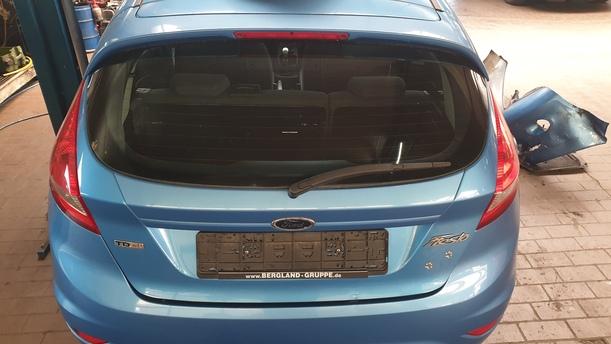 Foto: HECKKLAPPE / HECKDECKEL eines Ford Fiesta 1.6 TDCi