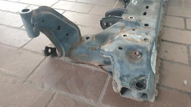 Foto: VORDERACHSTRÄGER / ACHSE VORN eines Ford Fiesta 1.6 TDCi
