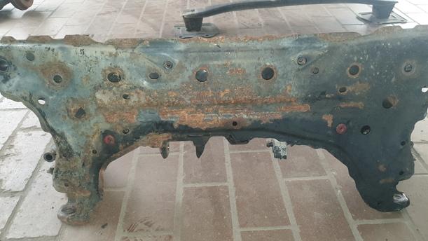 Foto: VORDERACHSTRÄGER / ACHSE VORN eines Ford Fiesta 1.6 TDCi