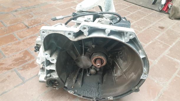 Foto: SCHALTGETRIEBE 5-GANG P8A6R7002FL eines Ford Fiesta 1.6 TDCi