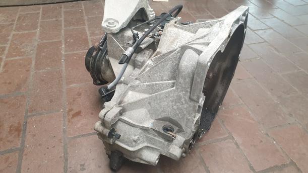 Foto: SCHALTGETRIEBE 5-GANG P8A6R7002FL eines Ford Fiesta 1.6 TDCi