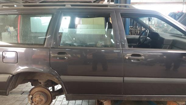 Foto: TÜR HINTEN RECHTS eines Volvo 850 2.5-10V