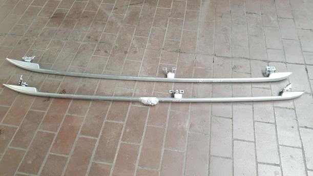 Foto: DACHRELINGSATZ eines VW Touran 1.9 TDI