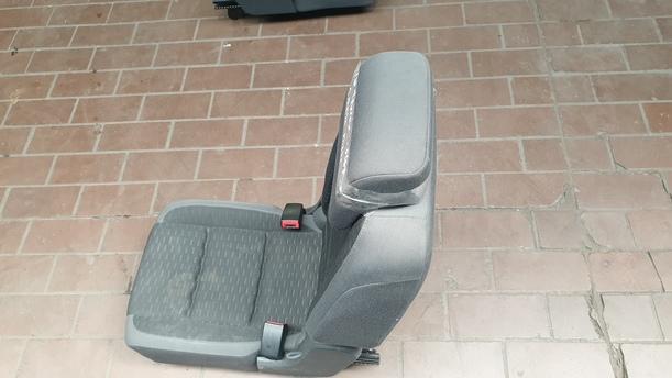 Foto: SITZ 2. REIHE MITTE eines VW Touran 1.9 TDI