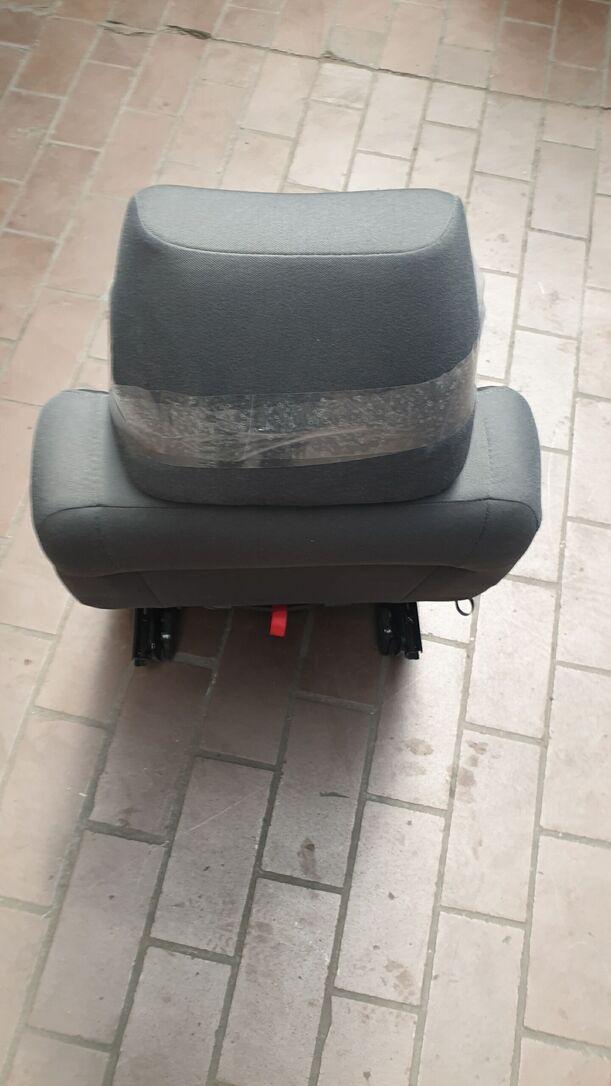Foto: SITZ  2.REIHE LINKS eines VW Touran 1.9 TDI