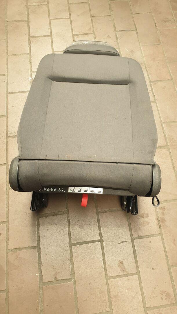 Foto: SITZ  2.REIHE LINKS eines VW Touran 1.9 TDI