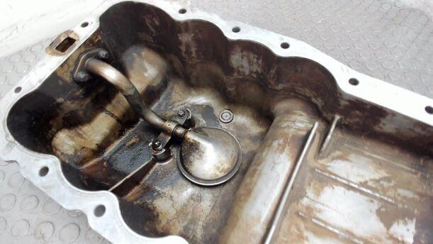 Foto: ÖLWANNE eines Opel Corsa 1.2 16V