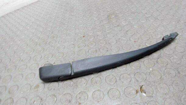 Foto: SCHEIBENWISCHERARM HINTEN eines Opel Corsa 1.2 16V