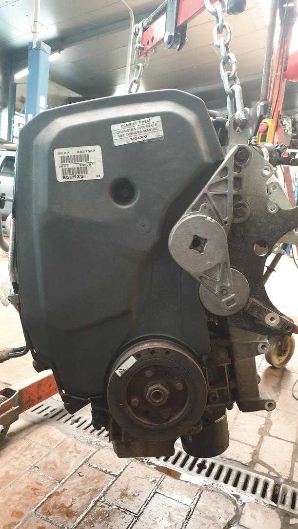 Foto: MOTOR B5252S eines Volvo 850 2.5-10V