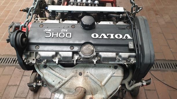 Foto: MOTOR B5252S eines Volvo 850 2.5-10V