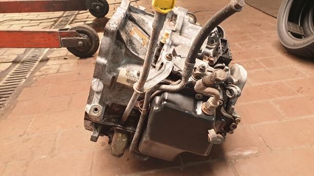 Foto: AUTOMATIKGETRIEBE eines Volvo 850 2.5-10V