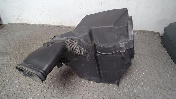 Foto: LUFTFILTERKASTEN eines Ford Focus 1.6 16V