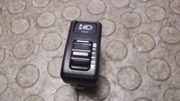 Foto: SCHALTER LEUCHTWEITEREGULIERUNG eines Volvo 850 2.5-10V