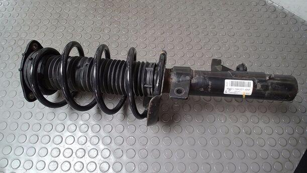 Foto: FEDERBEIN VORN LINKS ( BENZIN ) eines Ford Focus 1.6 16V