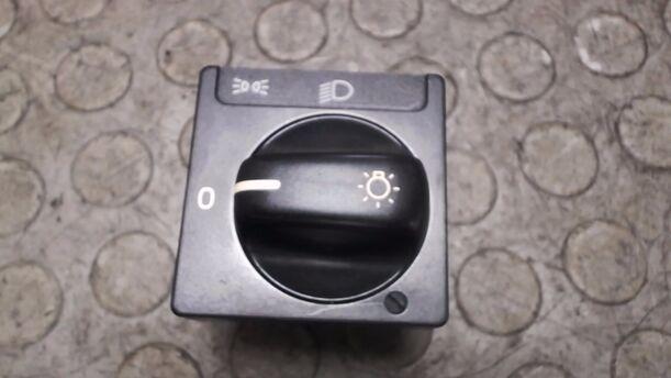 Foto: LICHTSCHALTER eines Volvo 850 2.5-10V