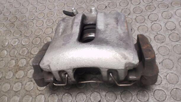 Foto: BREMSSATTEL VORN RECHTS eines Volvo 850 2.5-10V