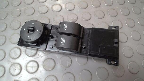 Foto: FENSTERHEBERSCHALTER eines Ford Focus 1.6 16V