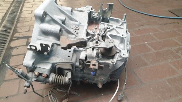 Foto: SCHALTGETRIEBE 6-GANG eines Mazda 6 Sport Kombi 2.2 CD DPF