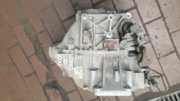 Foto: SCHALTGETRIEBE 6-GANG eines Mazda 6 Sport Kombi 2.2 CD DPF