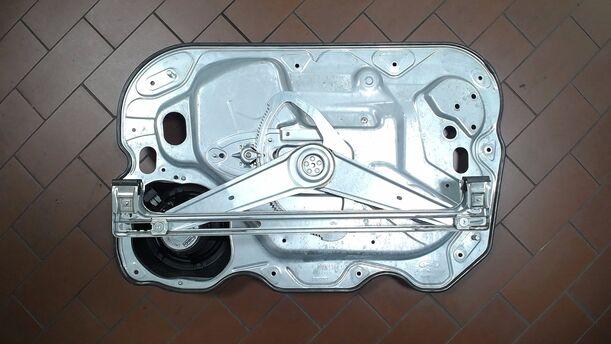 Foto: FENSTERHEBER ELEKTRISCH VORN LINKS ( 4/5 TÜRER ) eines Ford Focus 1.6 16V