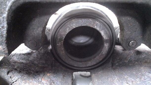 Foto: BREMSSATTEL VORN LINKS eines VW Touran 1.9 TDI Travel