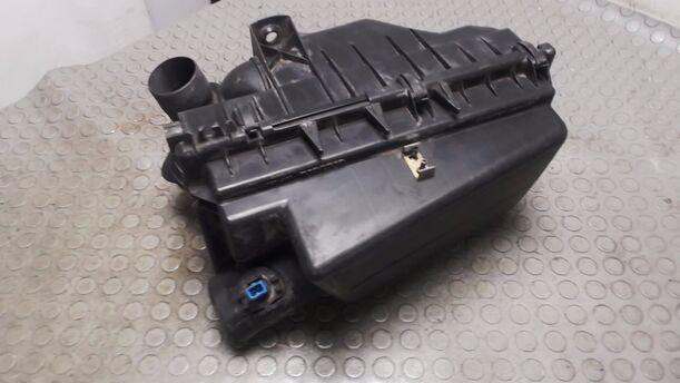 Foto: LUFTFILTERGEHÄUSE eines Volvo 850 2.5-10V
