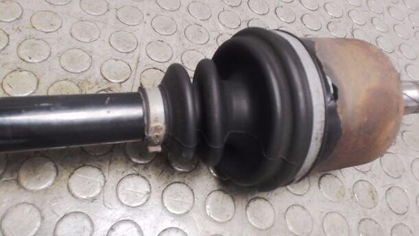Foto: ANTRIEBSWELLE LINKS eines Volvo 850 2.5-10V