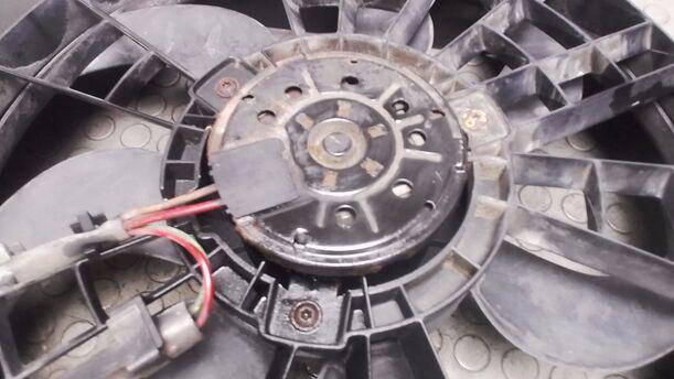 Foto: Elektrolüfter eines Volvo 850 2.5-10V