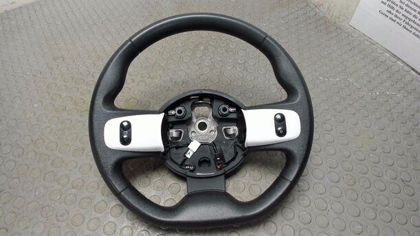 Foto: LENKRAD eines Renault Twingo SCe 70