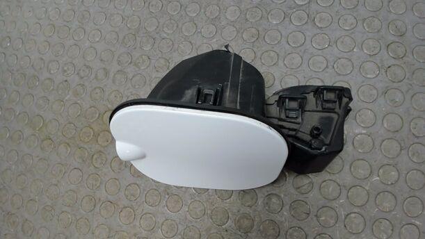 Foto: TANKKLAPPE / TANKDECKEL eines Renault Twingo SCe 70