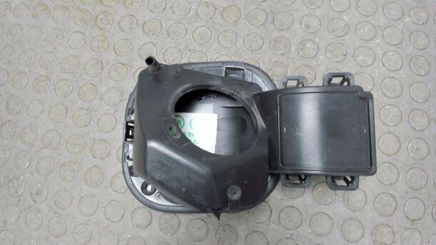 Foto: TANKKLAPPE / TANKDECKEL eines Renault Twingo SCe 70