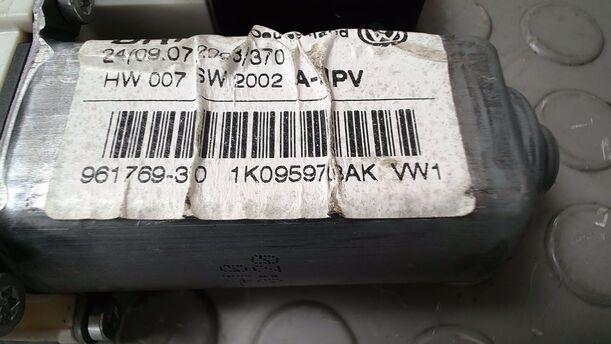 Foto: FENSTERHEBERMOTOR HINTEN LINKS eines VW Touran 1.9 TDI