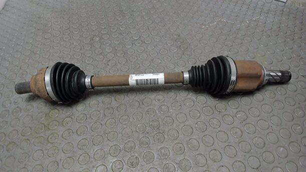 Foto: ANTRIEBSWELLE HINTEN LINKS eines Renault Twingo SCe 70