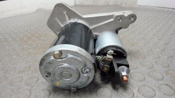Foto: ANLASSER / STARTER eines Renault Twingo SCe 70 CD