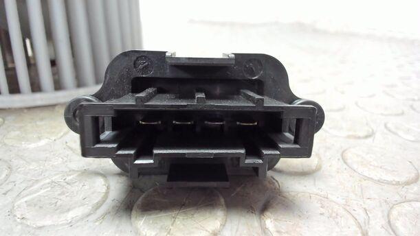 Foto: HEIZUNGSGEBLÄSE ( WIDERSTAND ) eines Renault Twingo SCe 70 CD