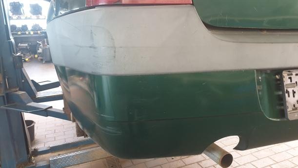 Foto: STOSSFÄNGER / STOßSTANGE HINTEN eines Dacia Logan 1.4 CD