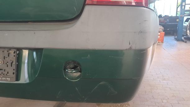 Foto: STOSSFÄNGER / STOßSTANGE HINTEN eines Dacia Logan 1.4 CD