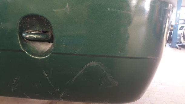 Foto: STOSSFÄNGER / STOßSTANGE HINTEN eines Dacia Logan 1.4 CD