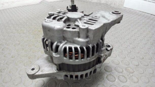 Foto: LICHTMASCHINE / GENERATOR ( 70A ) eines Dacia Logan 1.4 CD