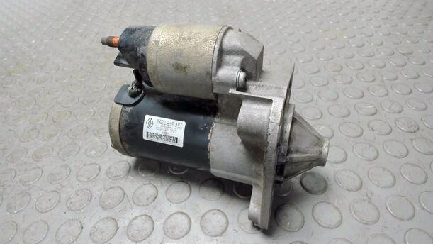 Foto: ANLASSER / STARTER eines Dacia Logan 1.4 CD
