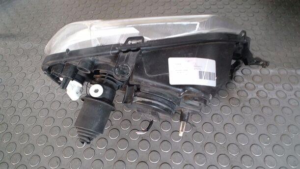 Foto: SCHEINWERFER LINKS eines Dacia Logan 1.4 GL
