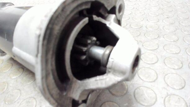 Foto: ANLASSER / STARTER eines Volvo V70 T5 CD