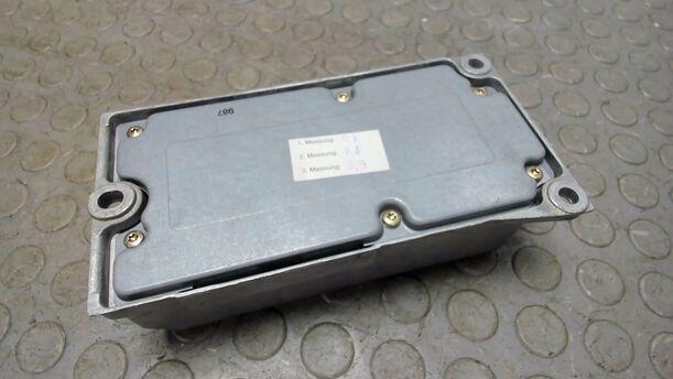 Foto: AIRBAGSTEUERGERÄT eines Volvo V70 T5 CD