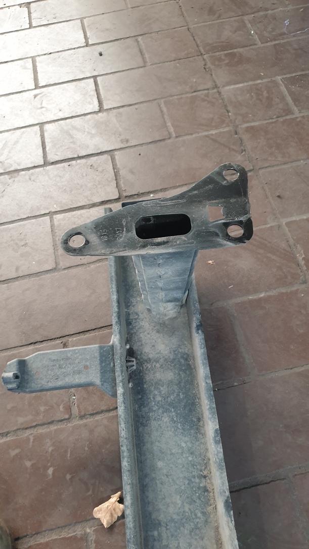 Foto: VERSTÄRKUNG HINTEN eines Renault Twingo SCe 70 CD