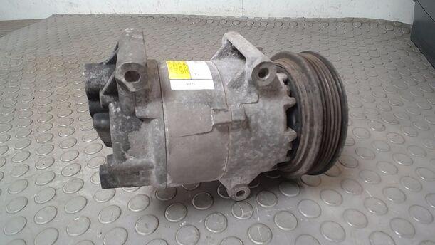 Foto: KOMPRESSOR KLIMAANLAGE/ KLIMAKOMPRESSOR eines Nissan Almera 1.5 dCi CD